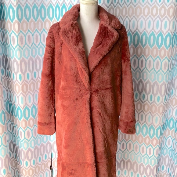 ONLY 2 left!! LUXURIOUS FAUX FUR Coat Size 6 Size 8 Fully Lined - Picture 3 of 11